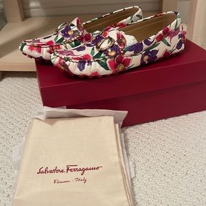 Salvatore Ferragamo Cento Floral Print Driver Brand New In Box Sz 7.5 C